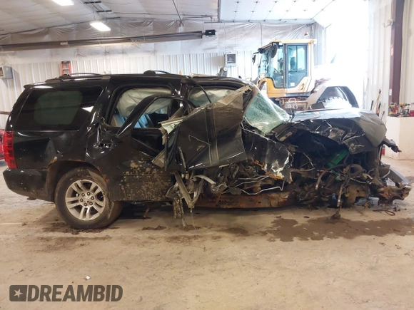 2010 Chevrolet Tahoe LT z VIN 1GNUKBE04AR231293, wystawiony jako IAAI lot #41742745 z przebiegiem Nie podano mil oraz . Historia ofert i sprzedaży dostępna na DreamBid. Obrazek 13.