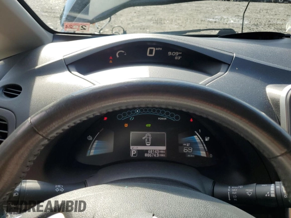 2015 Nissan LEAF SV with VIN 1N4AZ0CPXFC301259, listed as a Copart auction lot 64175343 with 68,143 mi miles. Bid and sale history available at carsss.com. Image 9.