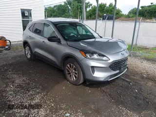 2022 Ford Escape SE with VIN 1FMCU0G6XNUB13770, listed as a IAAI auction lot 42697195 with 26,428 mi miles and . Bid and sale history available at DreamBid. Image 1.