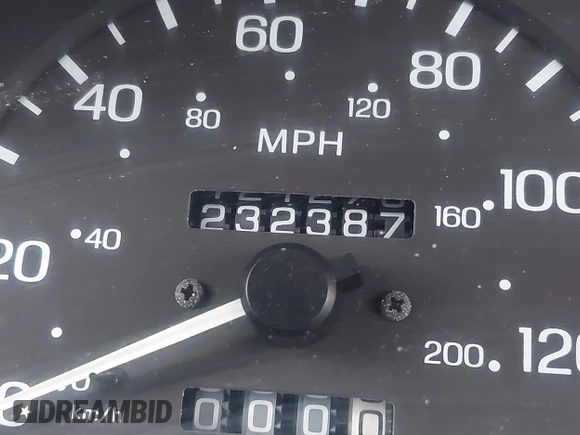 1996 Nissan Sentra XE z VIN 3N1AB41D2TL013267, wystawiony jako IAAI lot #41505728 z przebiegiem 232 387 mil mil oraz . Historia ofert i sprzedaży dostępna na DreamBid. Obrazek 15.