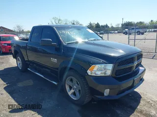 2015 Ram 1500 Tradesman z VIN 1C6RR7FT5FS746777, wystawiony jako IAAI lot #41994754 z przebiegiem 165 753 mil mil oraz . Historia ofert i sprzedaży dostępna na DreamBid. Obrazek 1.