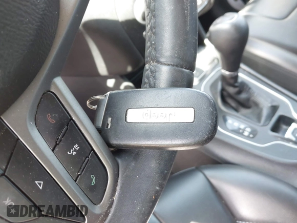 2019 Jeep Cherokee Latitude Plus with VIN 1C4PJLLB5KD301109, listed as a IAAI auction lot 41858478 with 52,647 mi miles and . Bid and sale history available at DreamBid. Image 11.