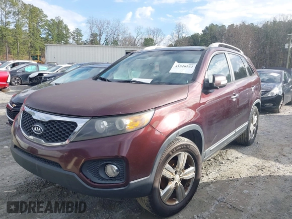 2013 Kia Sorento EX with VIN 5XYKU4A29DG325878, listed as a IAAI auction lot 41546222 with 346,852 mi miles and . Bid and sale history available at carsss.com. Image 2.