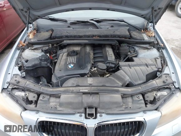 2011 BMW 3 Series 328i xDrive with VIN WBAPK7C56BA973080, listed as a IAAI auction lot 41504229 with 247,771 mi miles. Bid and sale history available at carsss.com. Image 10.