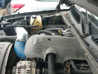 2003 Chevrolet Silverado 1500HD LS с VIN 1GCGK13U03F125952, выставлен на аукционе IAAI как лот 43270470 с пробегом 233 555 миль миль и . История ставок и продаж доступна на DreamBid. Изображение 15.