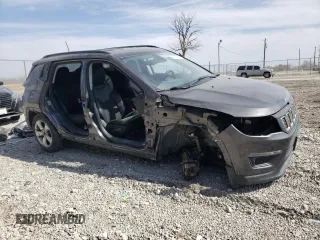2018 Jeep Compass Latitude with VIN 3C4NJCBB8JT265580, listed as a Copart auction lot 49125405 with 85,905 mi miles and Salvage Title. Bid and sale history available at carsss.com. Image 4.