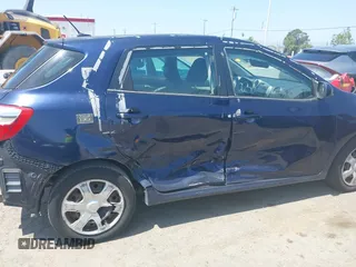 2009 Toyota Matrix with VIN 2T1KU40E99C119135, listed as a IAAI auction lot 42136716 with 185,155 mi miles. Bid and sale history available at carsss.com. Image 6.