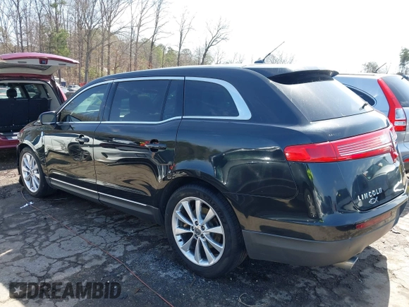 2010 Lincoln MKT EcoBoost with VIN 2LMHJ5AT3ABJ15584, listed as a IAAI auction lot 41743278 with 258,887 mi miles and . Bid and sale history available at DreamBid. Image 14.