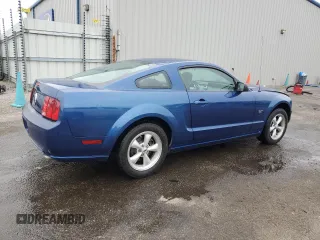 2008 Ford Mustang GT Deluxe with VIN 1ZVHT82H785193240, listed as a Copart auction lot 45702285 with 212,408 mi miles and Salvage Title. Bid and sale history available at carsss.com. Image 3.