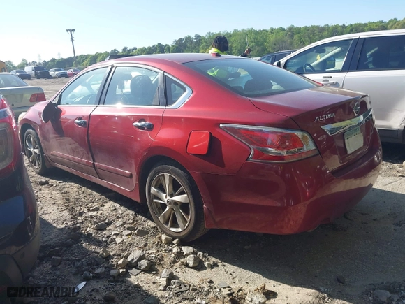 2015 Nissan Altima 2.5 S with VIN 1N4AL3AP1FC183723, listed as a IAAI auction lot 42005022 with 322,687 mi miles. Bid and sale history available at carsss.com. Image 3.