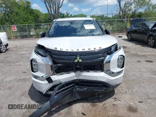 2022 Mitsubishi Outlander SE z VIN JA4J3UA85NZ055855, wystawiony jako IAAI lot #42020874 z przebiegiem 37 756 mil mil oraz . Historia ofert i sprzedaży dostępna na DreamBid. Obrazek 12.