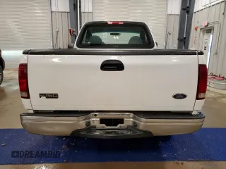 2003 Ford F-150 XL z VIN 2FTRF18W53CA96144, wystawiony jako Copart lot #47589205 z przebiegiem 246 767 mil mil oraz Czysty tytuł • Clean title. Historia ofert i sprzedaży dostępna na DreamBid. Obrazek 6.