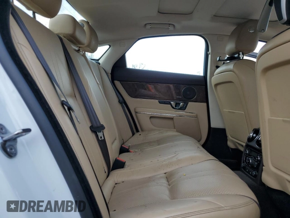 2019 Jaguar XJ with VIN SAJWJ1CD5K8W19663, listed as a Copart auction lot 51071665 with 28,468 mi miles and Salvage Title. Bid and sale history available at carsss.com. Image 11.