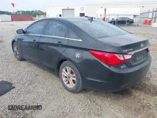 2011 Hyundai Sonata GLS z VIN 5NPEB4AC8BH243299, wystawiony jako IAAI lot #42108339 z przebiegiem 191 910 mil mil oraz . Historia ofert i sprzedaży dostępna na DreamBid. Obrazek 3.