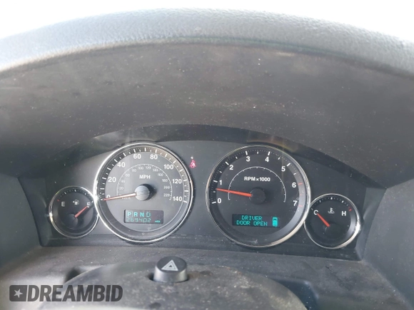 2007 Jeep Commander Sport z VIN 1J8HG48P87C647870, wystawiony jako IAAI lot #42185954 z przebiegiem 269 402 mil mil oraz . Historia ofert i sprzedaży dostępna na DreamBid. Obrazek 7.