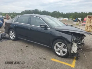 2013 Volkswagen Passat SE z VIN 1VWBH7A37DC110614, wystawiony jako Copart lot #55903665 z przebiegiem 121 117 mil mil oraz Szkoda całkowita • Salvage title. Historia ofert i sprzedaży dostępna na DreamBid. Obrazek 4.