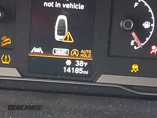2024 Hyundai Tucson SEL z VIN KM8JBCDE8RU313983, wystawiony jako IAAI lot #41335706 z przebiegiem 14 185 mil mil oraz . Historia ofert i sprzedaży dostępna na DreamBid. Obrazek 16.