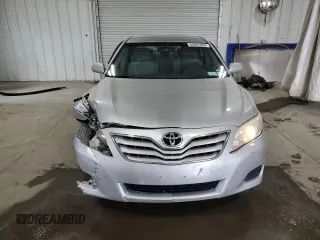 2011 Toyota Camry LE with VIN 4T4BF3EK4BR176016, listed as a Copart auction lot 52691625 with 220,077 mi miles and Salvage Title. Bid and sale history available at carsss.com. Image 5.