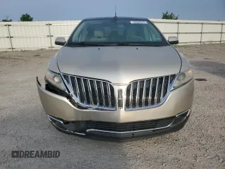 2011 Lincoln MKX z VIN 2LMDJ6JK1BBJ20361, wystawiony jako Copart lot #55584515 z przebiegiem 112 816 mil mil oraz Szkoda całkowita • Salvage title. Historia ofert i sprzedaży dostępna na DreamBid. Obrazek 5.