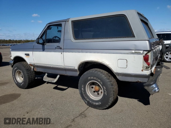 1995 Ford Bronco Eddie Bauer with VIN 1FMEU15N9SLA58190, listed as a Copart auction lot 47940965 with 290,948 mi miles and Clean title. Bid and sale history available at DreamBid. Image 2.