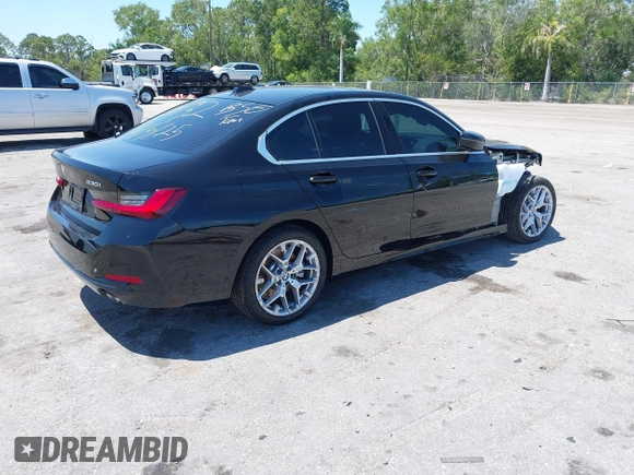 2025 BMW 3 Series 330i with VIN 3MW69CW08S8F16752, listed as a IAAI auction lot 42023109 with 3,031 mi miles and . Bid and sale history available at DreamBid. Image 4.