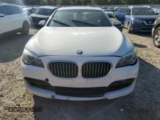 2014 BMW 7 Series 740Li xDrive with VIN WBAYF4C58ED281977, listed as a Copart auction lot 44084005 with 154,592 mi miles and Clean Title. Bid and sale history available at carsss.com. Image 5.