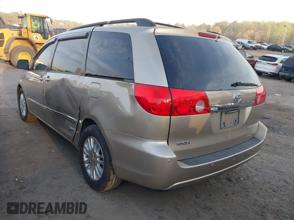 2007 Toyota Sienna XLE with VIN 5TDZK22C97S062721, listed as a IAAI auction lot 41900786 with 220,189 mi miles. Bid and sale history available at carsss.com. Image 3.