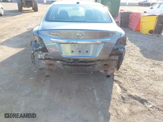 2015 Nissan Altima 2.5 SV with VIN 1N4AL3AP4FC438025, listed as a IAAI auction lot 41657713 with 192,870 mi miles. Bid and sale history available at carsss.com. Image 6.