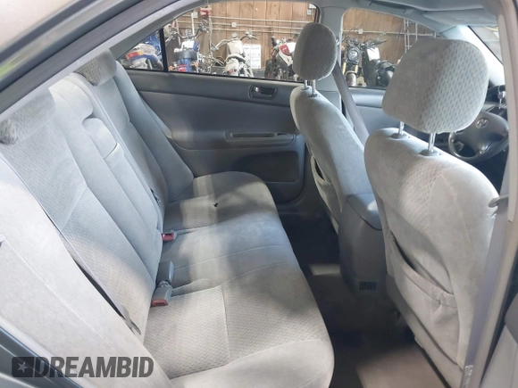2004 Toyota Camry LE with VIN 4T1BE32K44U854932, listed as a IAAI auction lot 42133289 with 196,613 mi miles. Bid and sale history available at carsss.com. Image 8.