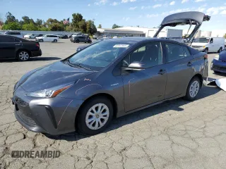 2021 Toyota Prius L Eco with VIN JTDKAMFU9M3136445, listed as a Copart auction lot 62597905 with 26,938 mi miles and Salvage title. Bid and sale history available at DreamBid. Image 1.