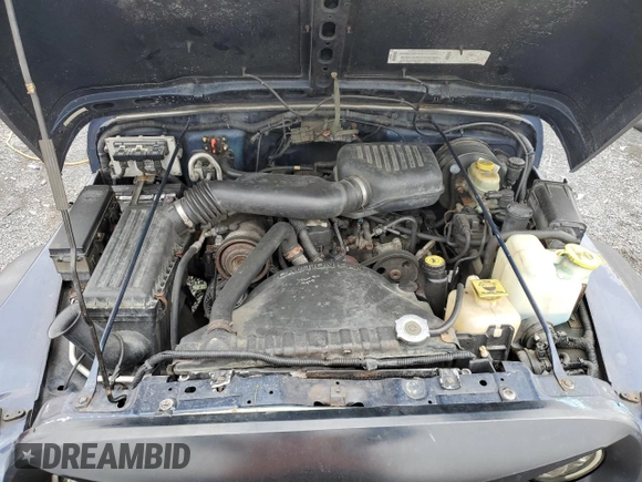 2001 Jeep Wrangler SE with VIN 1J4FA29P41P303093, listed as a Copart auction lot 49342475 with 193,768 mi miles and Salvage Title. Bid and sale history available at carsss.com. Image 12.