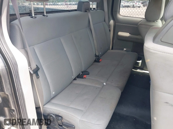 2007 Ford F-150 STX with VIN 1FTRX12W57NA70455, listed as a IAAI auction lot 42648613 with 295,961 mi miles and . Bid and sale history available at DreamBid. Image 8.