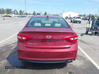 2015 Hyundai Sonata SE z VIN 5NPE24AF5FH146951, wystawiony jako IAAI lot #42037719 z przebiegiem 100 784 mil mil oraz . Historia ofert i sprzedaży dostępna na DreamBid. Obrazek 16.