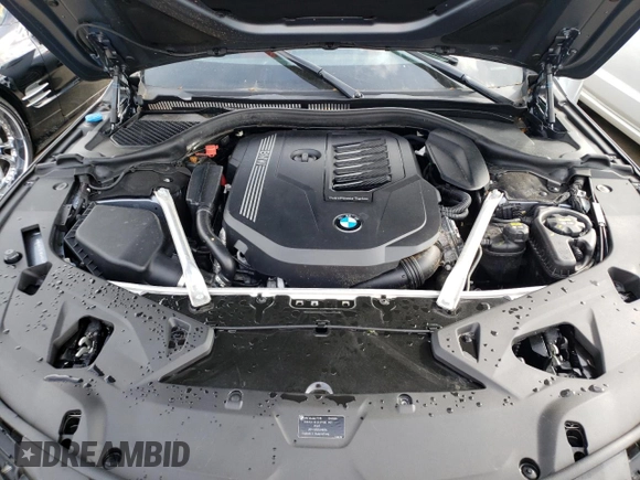 2022 BMW 8 Series 840i z VIN WBAGV2C03NCH48934, wystawiony jako Copart lot #62350752 z przebiegiem Nie podano mil oraz . Historia ofert i sprzedaży dostępna na DreamBid. Obrazek 7.