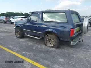 1994 Ford Bronco Custom with VIN 1FMEU15H4RLB15058, listed as a IAAI auction lot 41289431 with Not provided miles and . Bid and sale history available at DreamBid. Image 3.