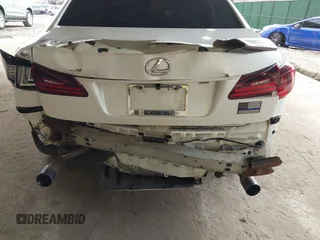 2009 Lexus IS 250 z VIN JTHCK262395031561, wystawiony jako IAAI lot #41975402 z przebiegiem 200 779 mil mil oraz . Historia ofert i sprzedaży dostępna na DreamBid. Obrazek 6.