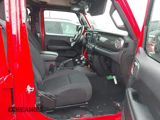 2020 Jeep Gladiator Overland with VIN 1C6HJTFG2LL136758, listed as a IAAI auction lot 42414592 with 57,279 mi miles and . Bid and sale history available at DreamBid. Image 5.