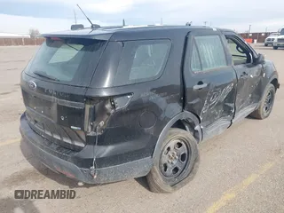 2013 Ford Police Interceptor Utility z VIN 1FM5K8AR6DGA63897, wystawiony jako IAAI lot #41855311 z przebiegiem Nie podano mil oraz . Historia ofert i sprzedaży dostępna na DreamBid. Obrazek 4.
