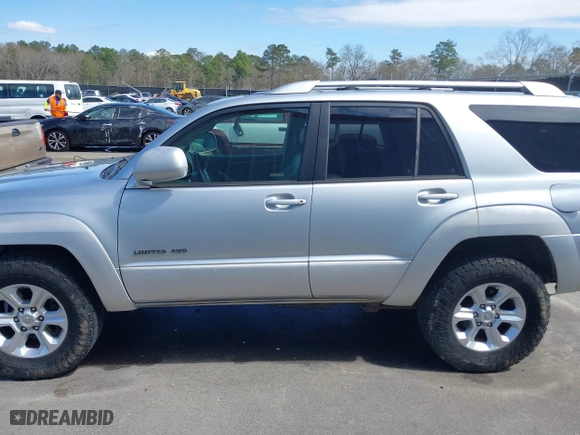 2004 Toyota 4Runner Limited with VIN JTEBU17R140028723, listed as a IAAI auction lot 41796740 with 281,291 mi miles. Bid and sale history available at carsss.com. Image 15.