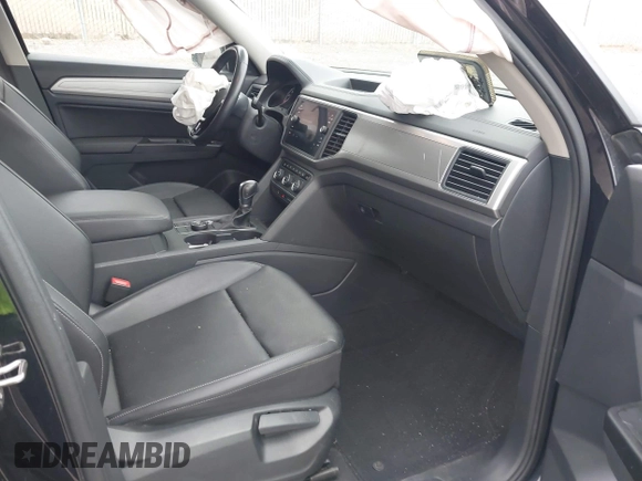 2019 Volkswagen Atlas SE with VIN 1V2LR2CA9KC540062, listed as a IAAI auction lot 41214176 with 78,977 mi miles and . Bid and sale history available at DreamBid. Image 5.