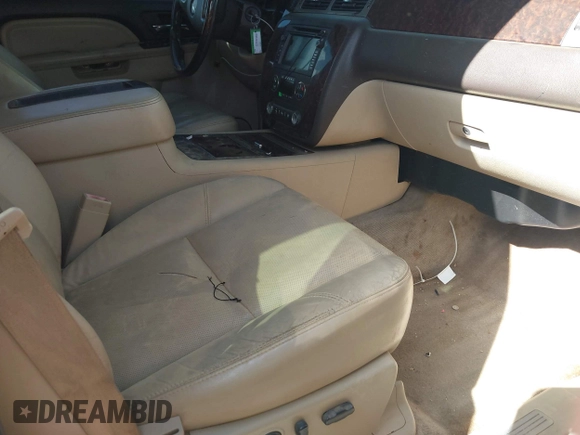 2010 GMC Sierra 1500 Denali z VIN 3GTRKXE26AG222270, wystawiony jako IAAI lot #41974112 z przebiegiem 166 366 mil mil oraz . Historia ofert i sprzedaży dostępna na DreamBid. Obrazek 5.