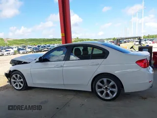 2015 BMW 3 Series 328i с VIN WBA3A5C51FP604734, выставлен на аукционе IAAI как лот 42687621 с пробегом 77 185 миль миль и . История ставок и продаж доступна на DreamBid. Изображение 14.