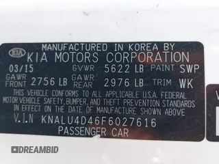 2015 Kia K900 Premium with VIN KNALU4D46F6027616, listed as a IAAI auction lot 41702945 with 70,392 mi miles. Bid and sale history available at carsss.com. Image 9.