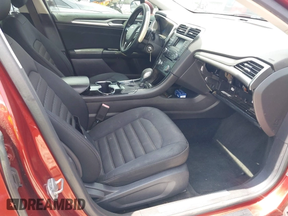 2014 Ford Fusion SE with VIN 3FA6P0HDXER172465, listed as a IAAI auction lot 42116171 with 138,166 mi miles. Bid and sale history available at carsss.com. Image 5.