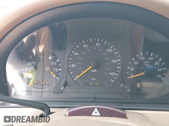 2004 Mercedes-Benz M 350 with VIN 4JGAB57E24A499022, listed as a IAAI auction lot 42223708 with 187,997 mi miles and . Bid and sale history available at DreamBid. Image 7.
