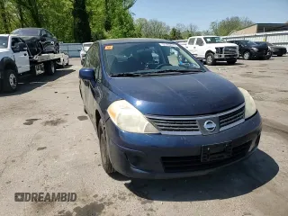 2008 Nissan Versa S z VIN 3N1BC13E48L464200, wystawiony jako Copart lot #55180675 z przebiegiem 90 854 mil mil oraz Szkoda całkowita • Salvage title. Historia ofert i sprzedaży dostępna na DreamBid. Obrazek 14.