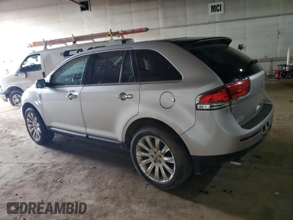 2014 Lincoln MKX z VIN 2LMDJ8JKXEBL01894, wystawiony jako Copart lot #49814095 z przebiegiem 172 949 mil mil oraz Szkoda całkowita • Salvage title. Historia ofert i sprzedaży dostępna na DreamBid. Obrazek 2.
