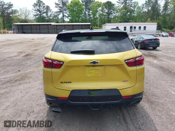 2022 Chevrolet Blazer RS z VIN 3GNKBERS9NS130659, wystawiony jako IAAI lot #39295225 z przebiegiem 48 605 mil mil oraz . Historia ofert i sprzedaży dostępna na DreamBid. Obrazek 16.
