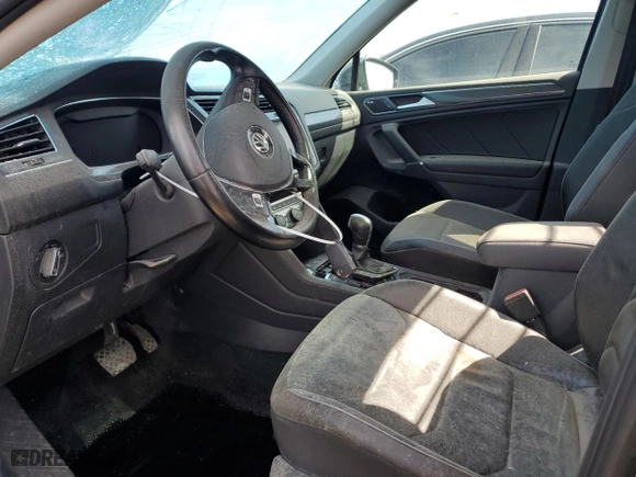 2018 Volkswagen Tiguan SEL Premium with VIN 3VV4B7AX3JM088316, listed as a Copart auction lot 82425764 with 0 mi miles and Salvage Title. Bid and sale history available at carsss.com. Image 7.