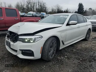 2018 BMW 5 Series 530e xDrive with VIN WBAJB1C56JB084422, listed as a Copart auction lot 47596335 with 68,276 mi miles and Salvage title. Bid and sale history available at DreamBid. Image 1.